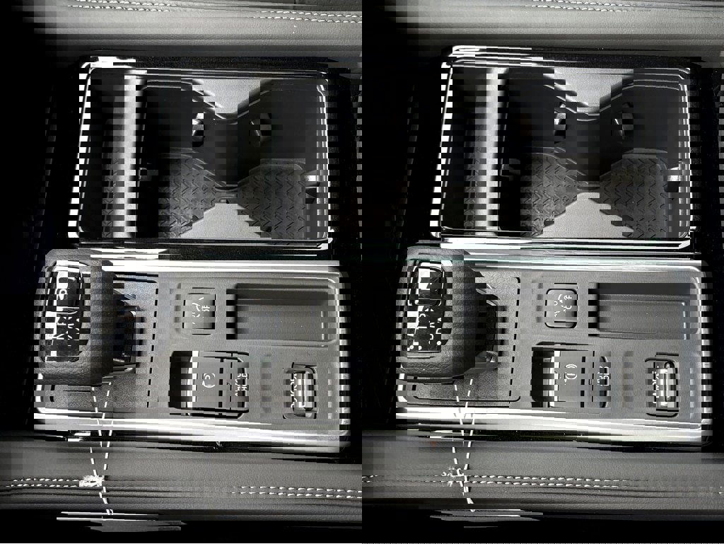 New 2026 Nissan Pathfinder SL image 10