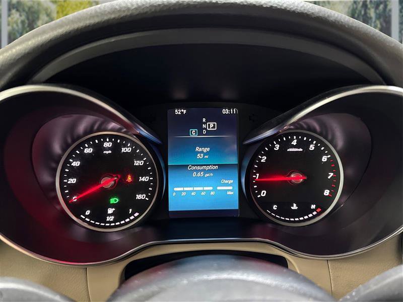 Used 2020 Mercedes-Benz GLC 300 4MATIC image 17