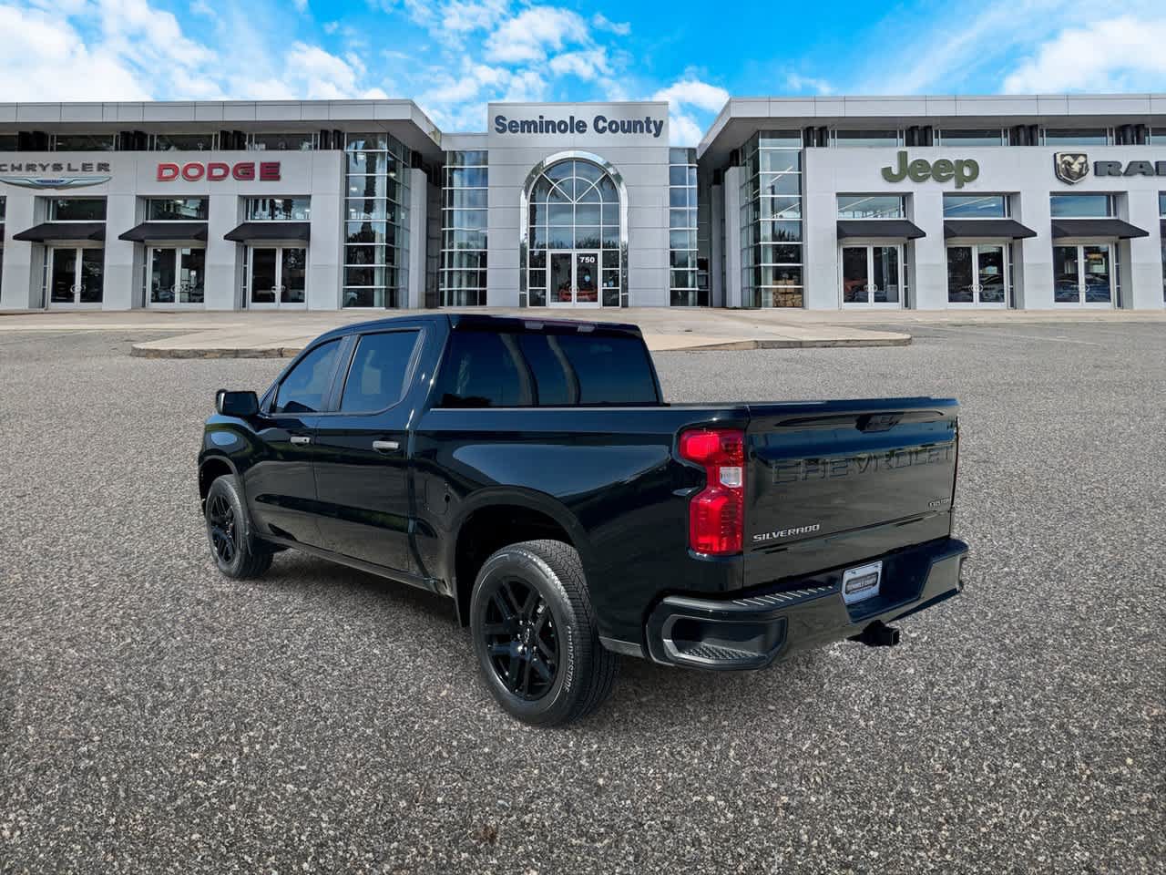 Used 2024 Chevrolet Silverado 1500 Custom RWD image 6