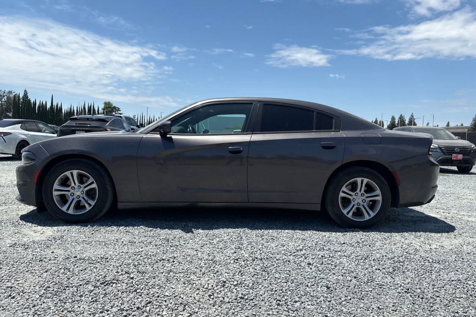 Used 2015 Dodge Charger SE w/ Popular Equipment Group RWD image 6