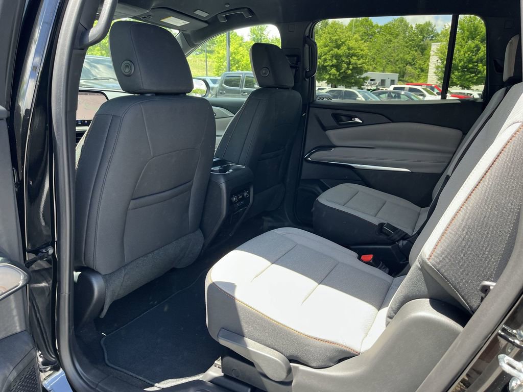 New 2025 Chevrolet Traverse LT w/ Driver Confidence Package image 25