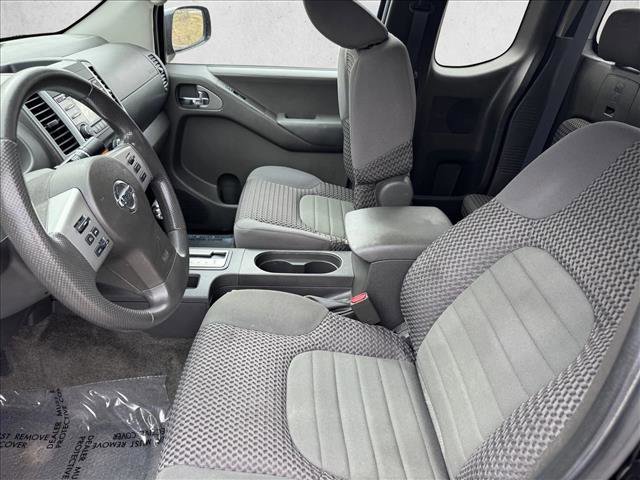 Used 2013 Nissan Frontier SV w/ SV Value Truck Pkg image 9