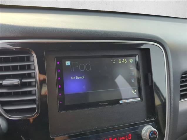 Used 2020 Mitsubishi Outlander SE FWD image 17