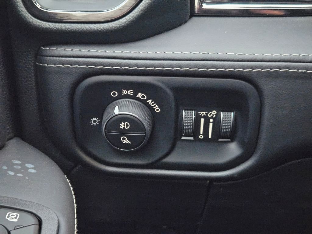 New 2026 RAM 3500 Limited image 21