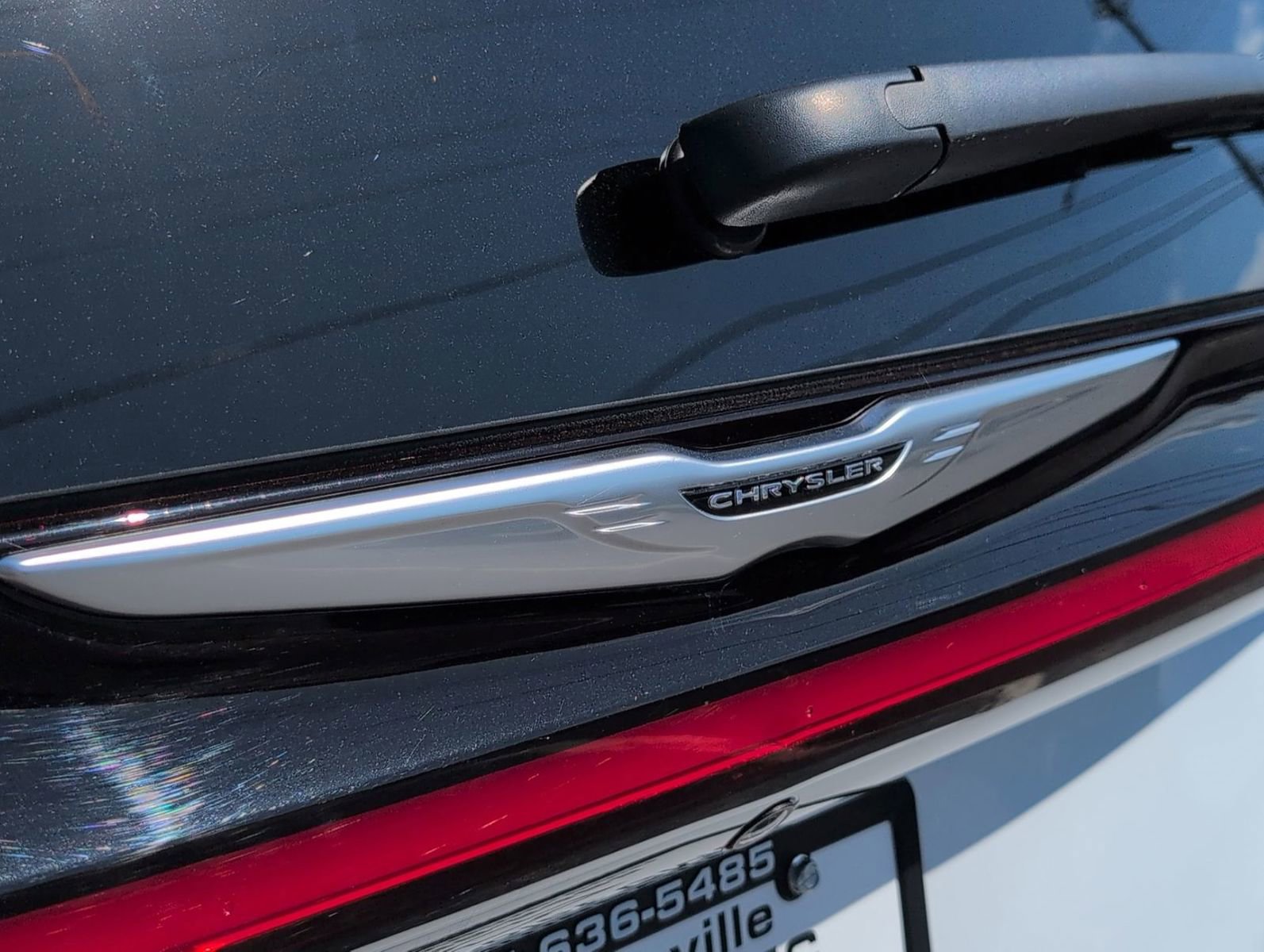 Used 2025 Chrysler Pacifica Select image 10