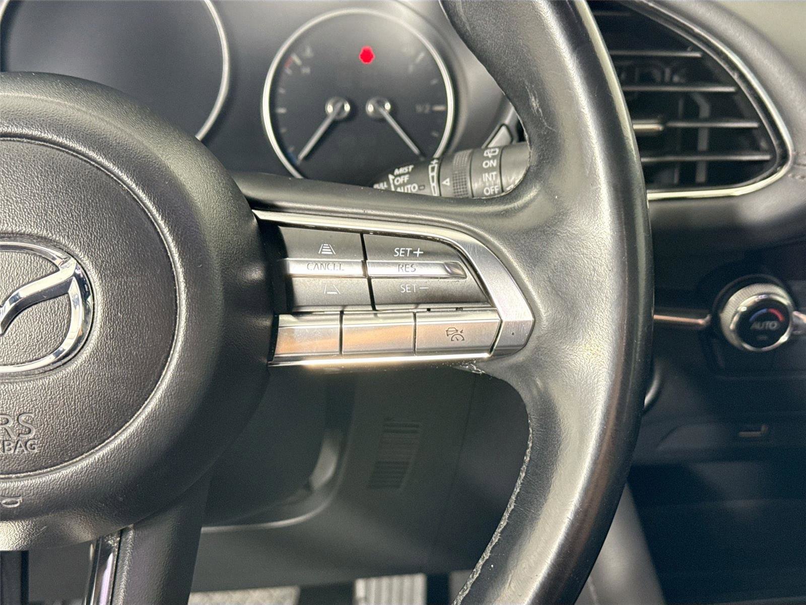 Used 2019 MAZDA MAZDA3 Hatchback image 17