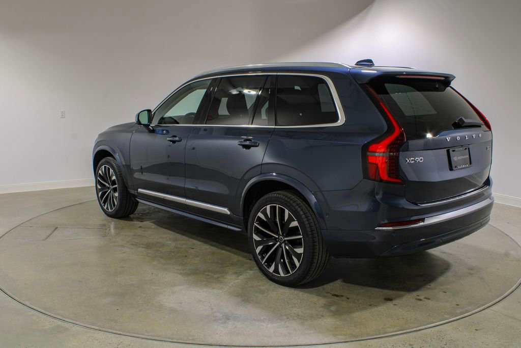 Used 2026 Volvo XC90 B5 Plus w/ Protection Package Premier AWD/4WD image 3