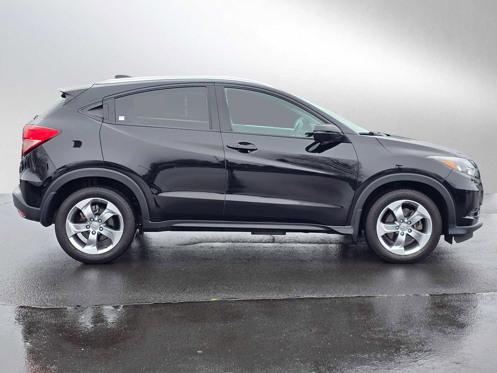 Used 2017 Honda HR-V EX-L image 4