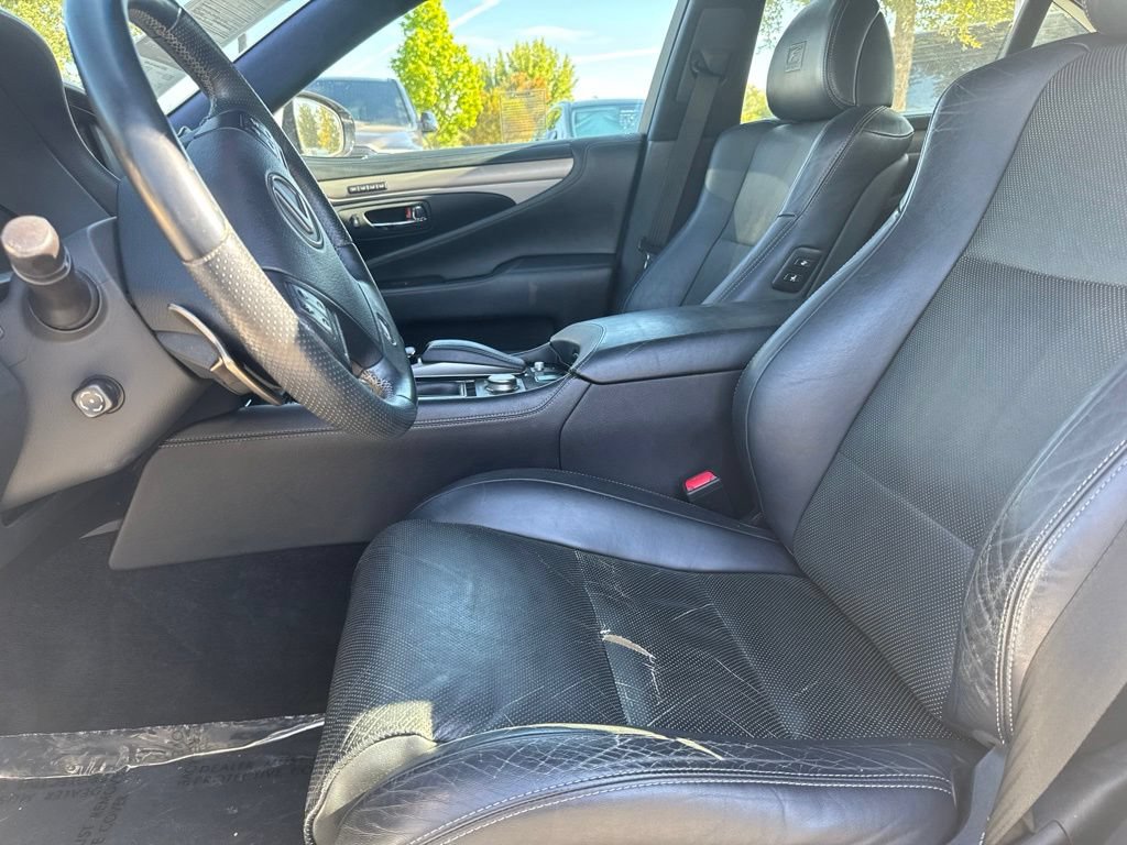 Used 2013 Lexus LS 460 w/ F-Sport Pkg RWD image 22