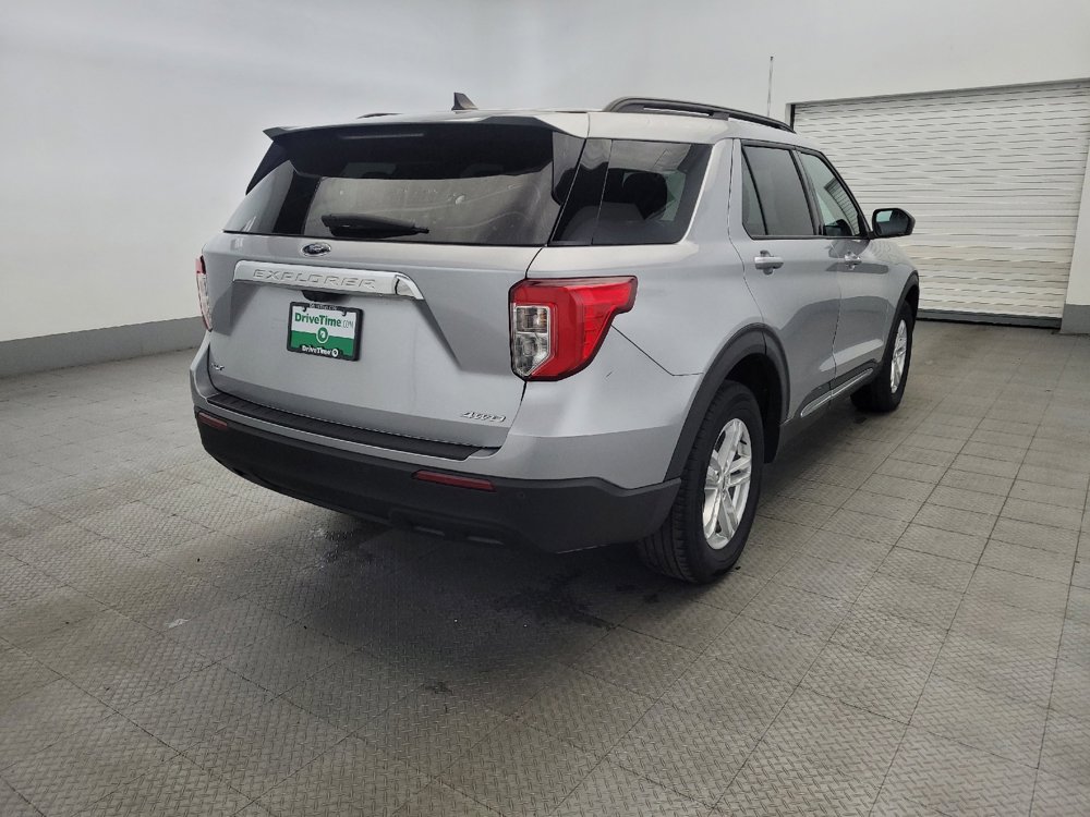 Used 2022 Ford Explorer XLT image 9