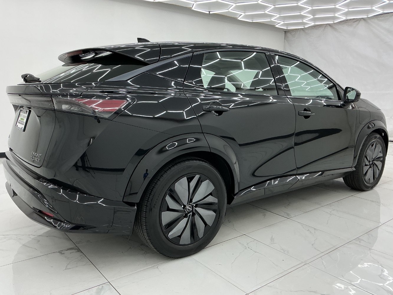 Used 2024 Nissan Ariya AWD image 11