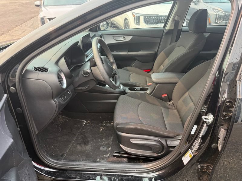Certified 2024 Kia Forte LXS w/ LXS Technology Package FWD image 9