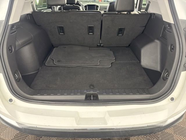 Used 2023 GMC Terrain SLT image 26