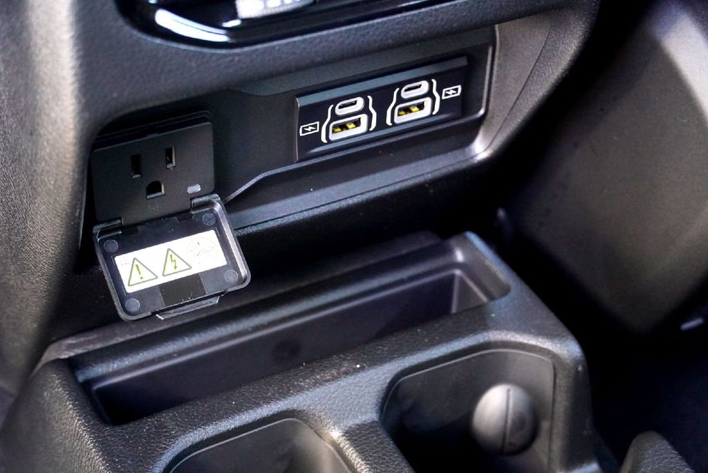 New 2025 Jeep Grand Cherokee L Altitude image 28