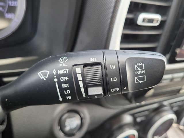 Used 2022 Hyundai Venue Limited w/ Cargo Package FWD image 18