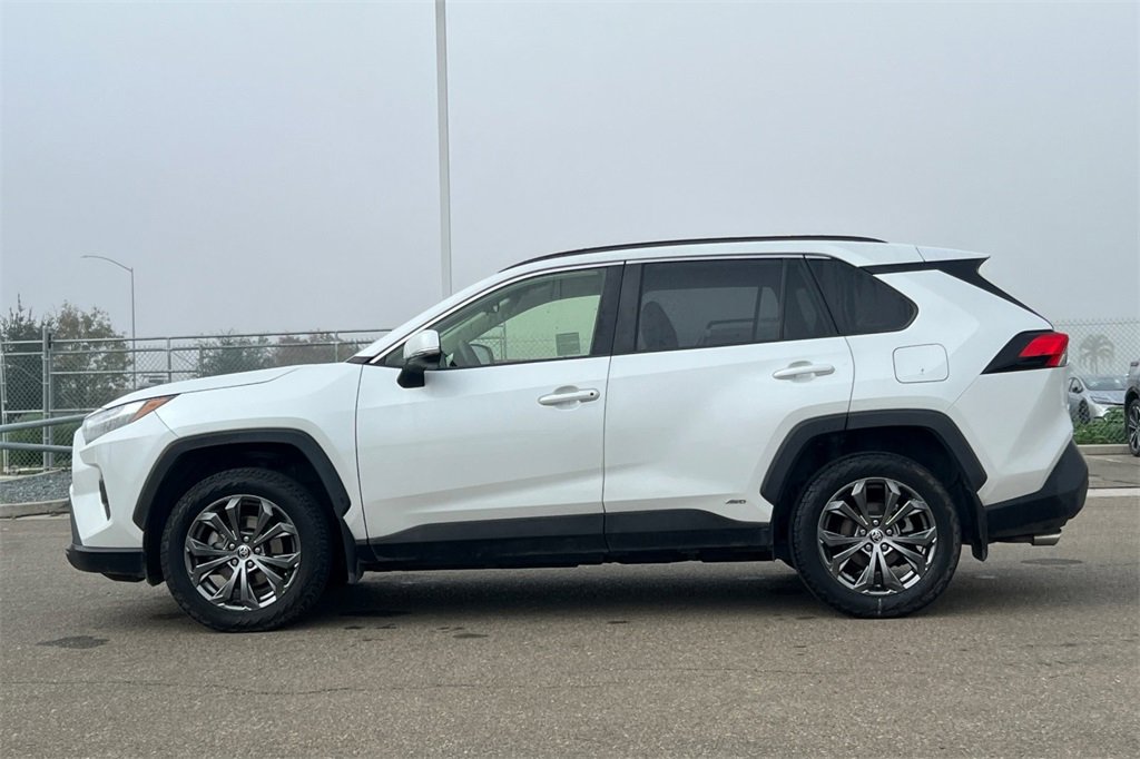 Certified 2023 Toyota RAV4 XLE Premium image 9