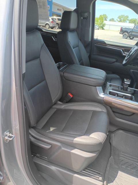 Used 2024 Chevrolet Silverado 1500 RST AWD/4WD image 28