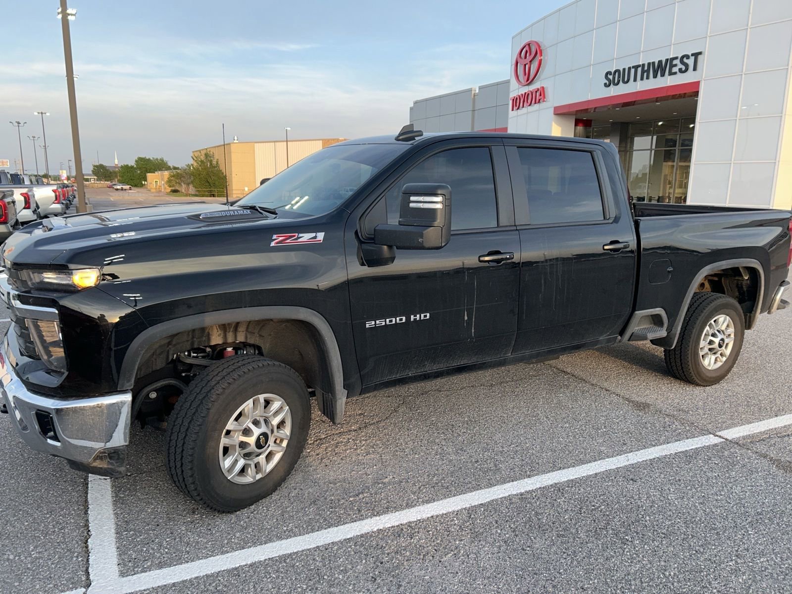 Used 2025 Chevrolet Silverado 2500 LT image 1