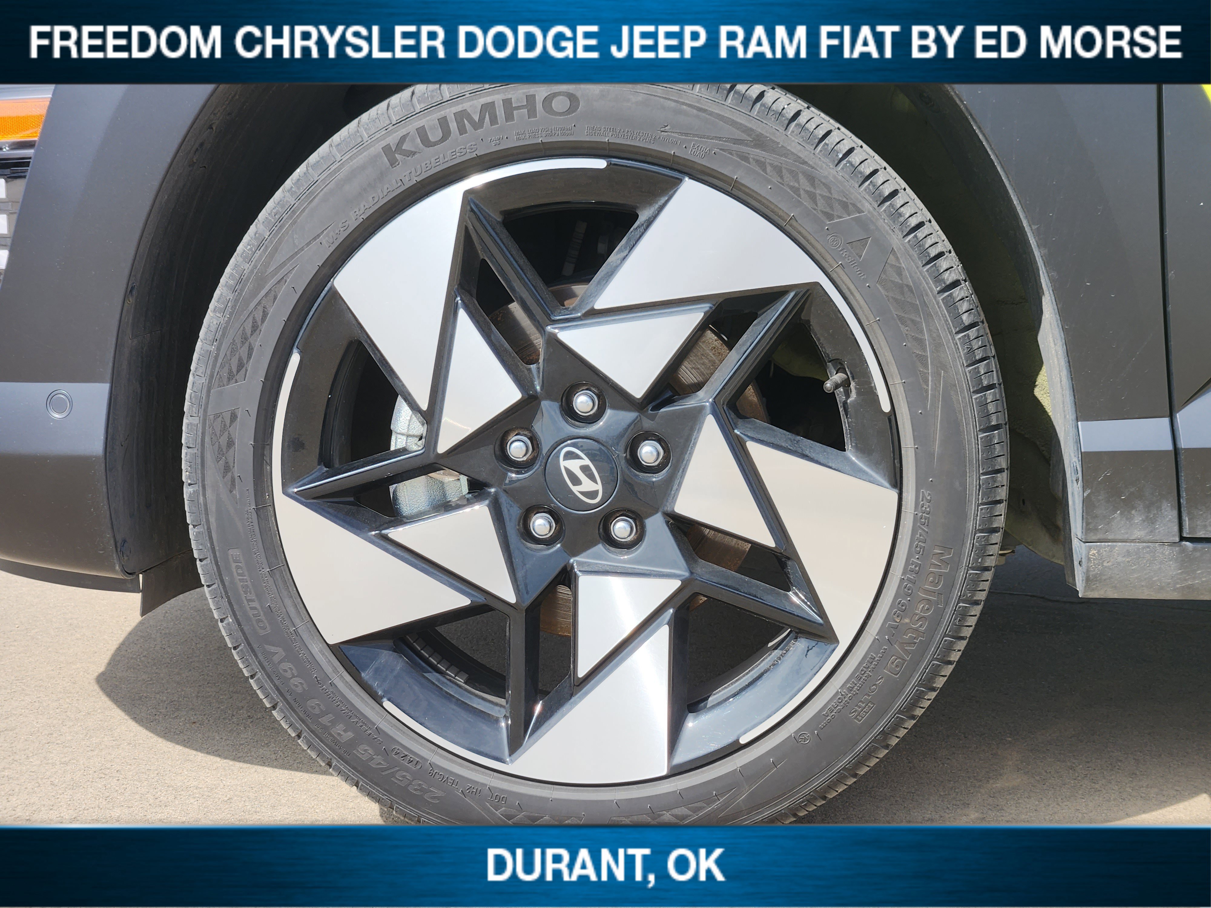 Used 2024 Hyundai Kona Limited image 8