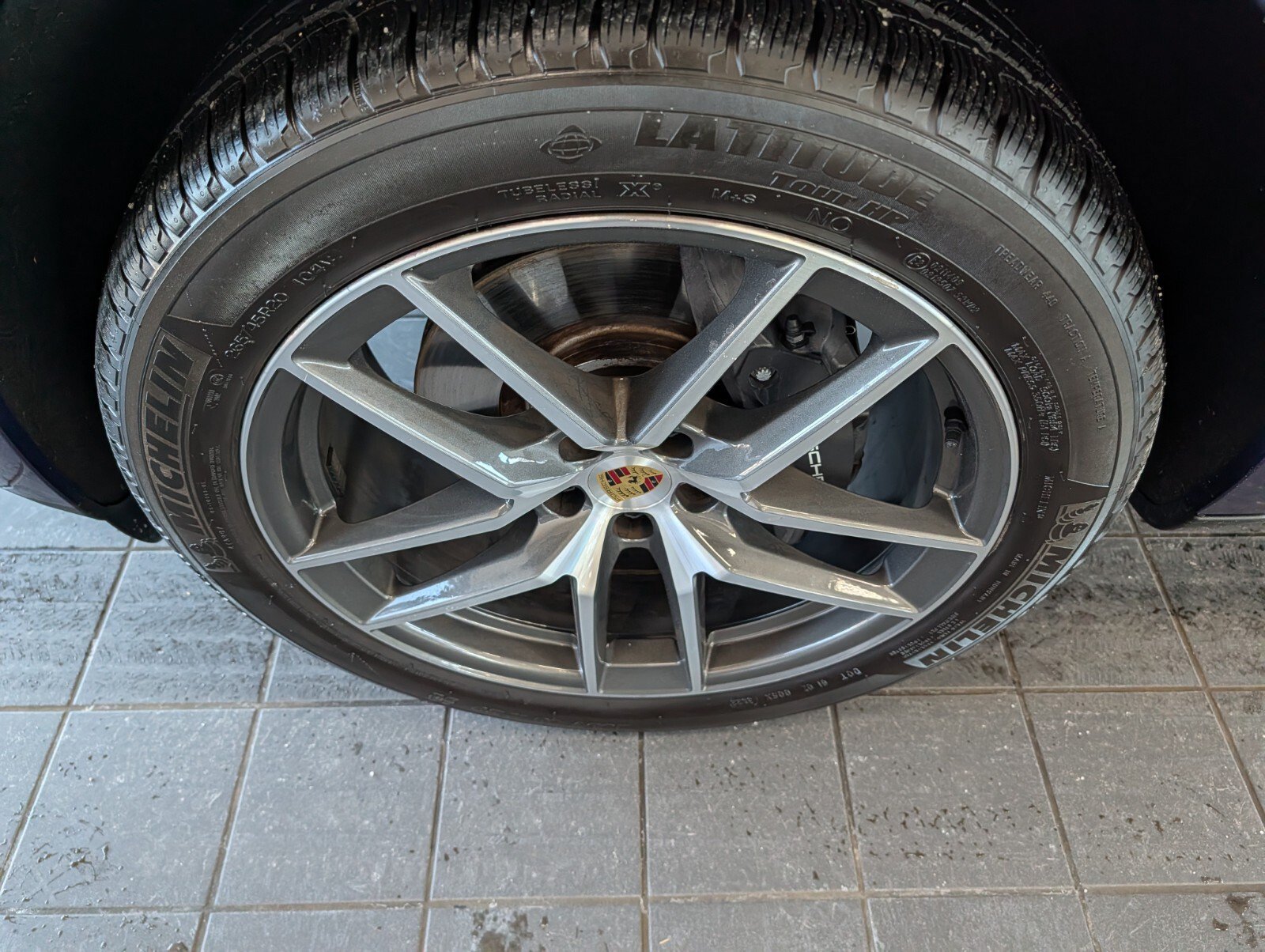 Used 2023 Porsche Macan Turbo AWD/4WD image 7