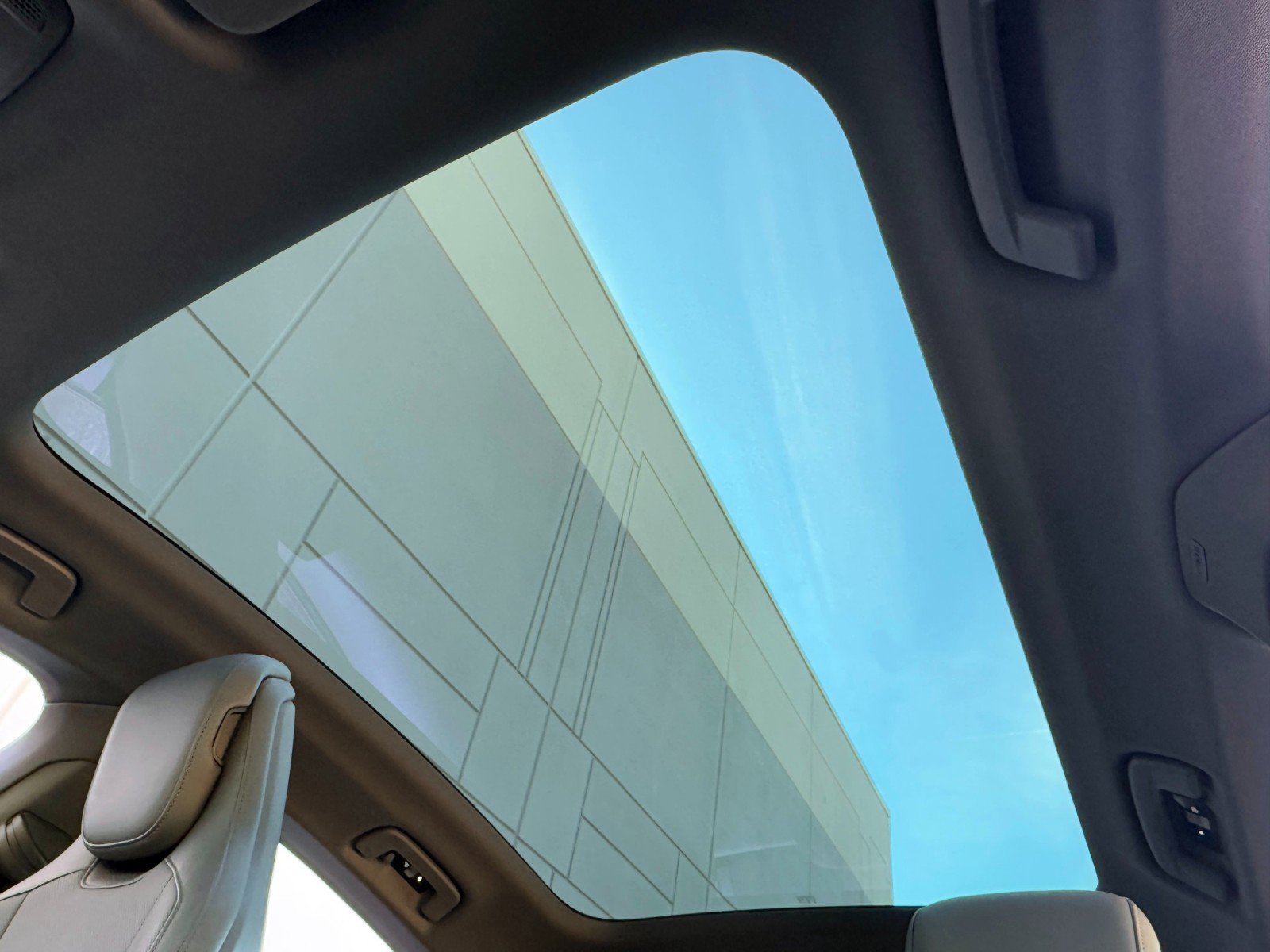 Used 2020 Porsche Taycan 4S image 12