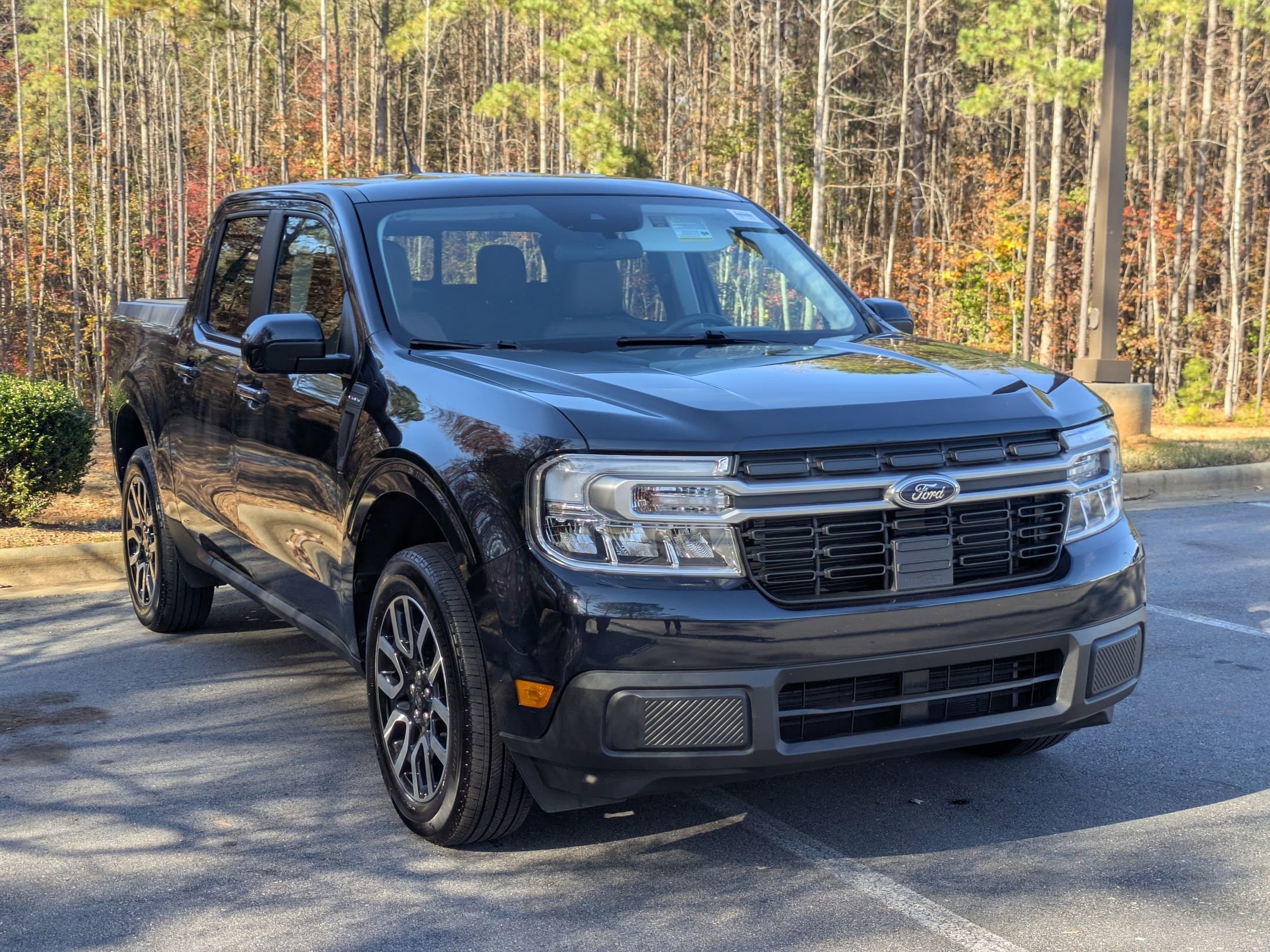 Certified 2023 Ford Maverick Lariat w/ Lariat Luxury Package image 2