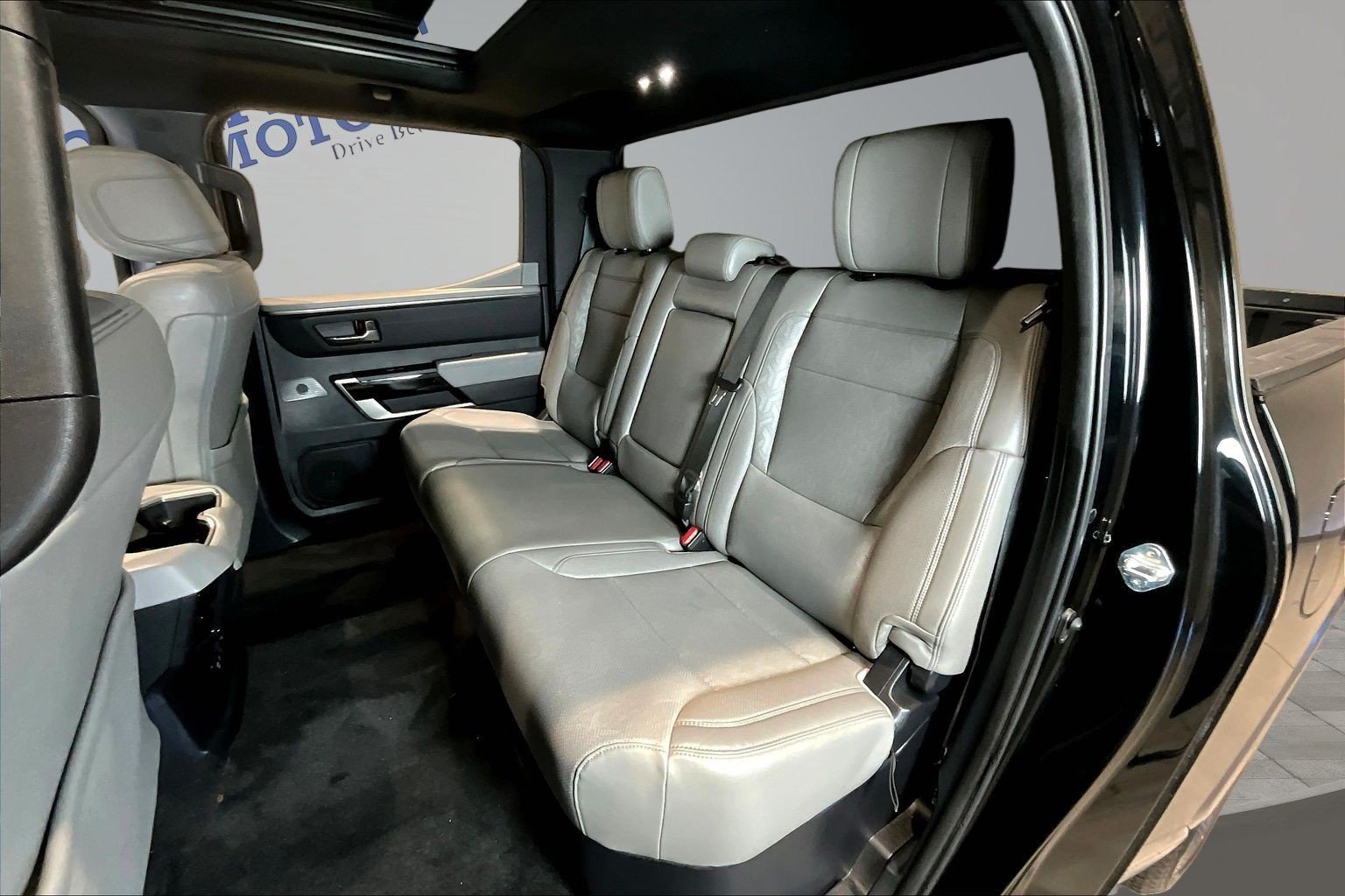 Used 2025 Toyota Tundra Limited AWD/4WD image 23