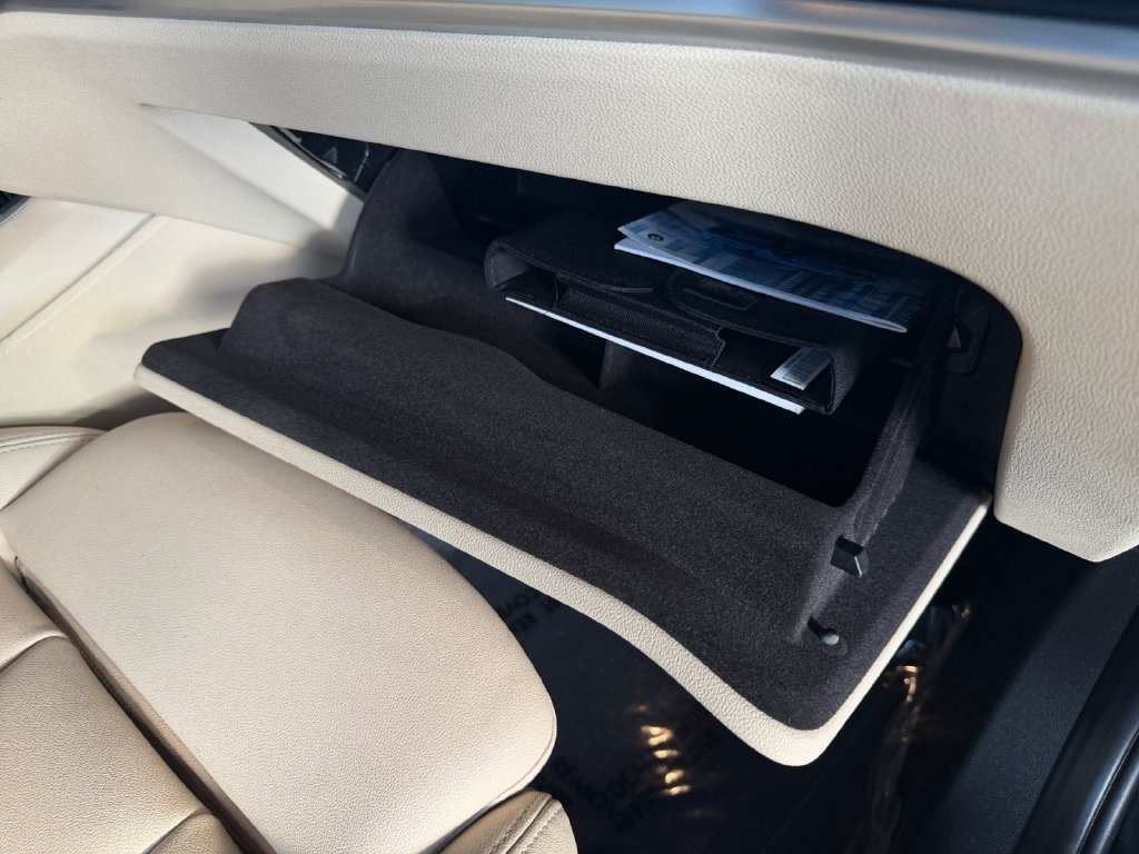 Used 2019 BMW 330i Sedan w/ Premium Package RWD image 39
