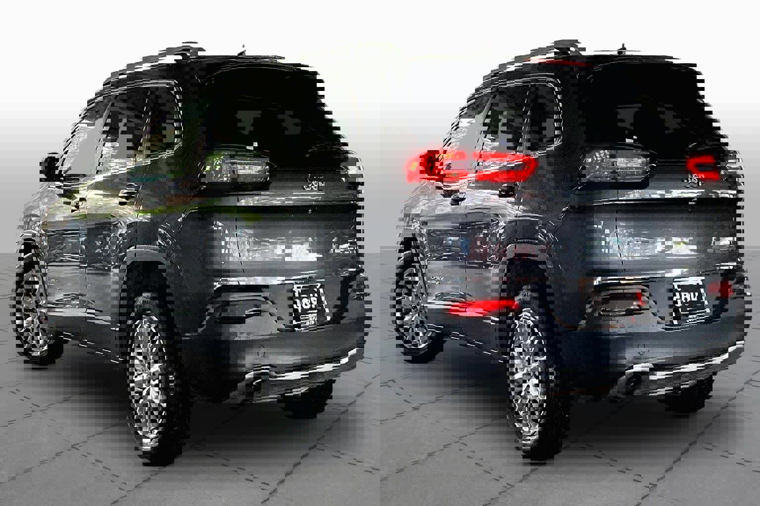 Used 2016 Jeep Cherokee Limited image 11