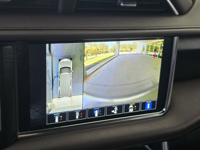 Used 2022 GMC Yukon XL Denali RWD image 18