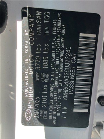Used 2025 Hyundai Venue SEL FWD image 28