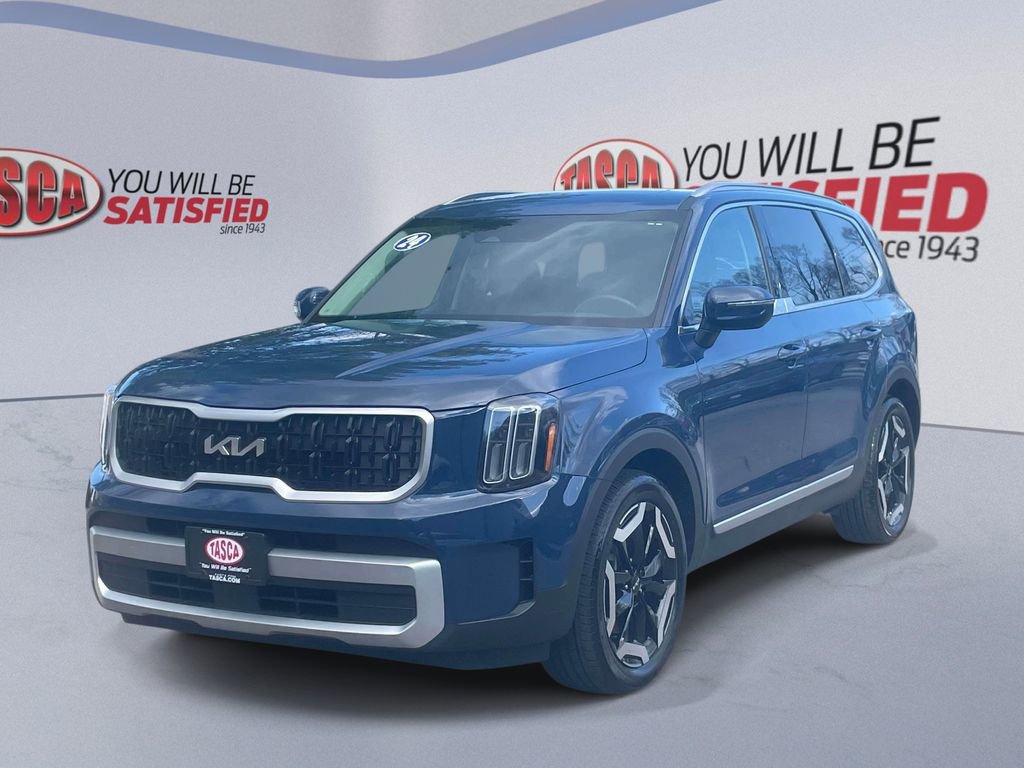 Used 2024 Kia Telluride EX image 3