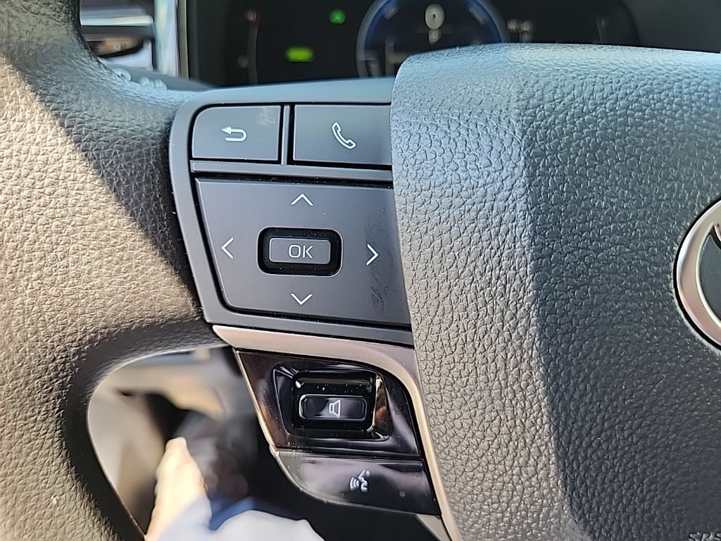Used 2026 Toyota Camry LE FWD image 15