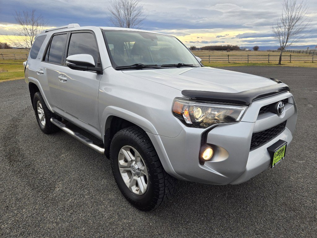 Used 2016 Toyota 4Runner SR5 Premium image 3