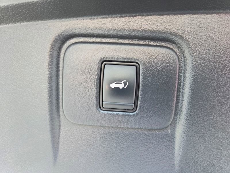 Used 2017 Nissan Murano Platinum w/ Platinum Technology Package AWD/4WD image 12