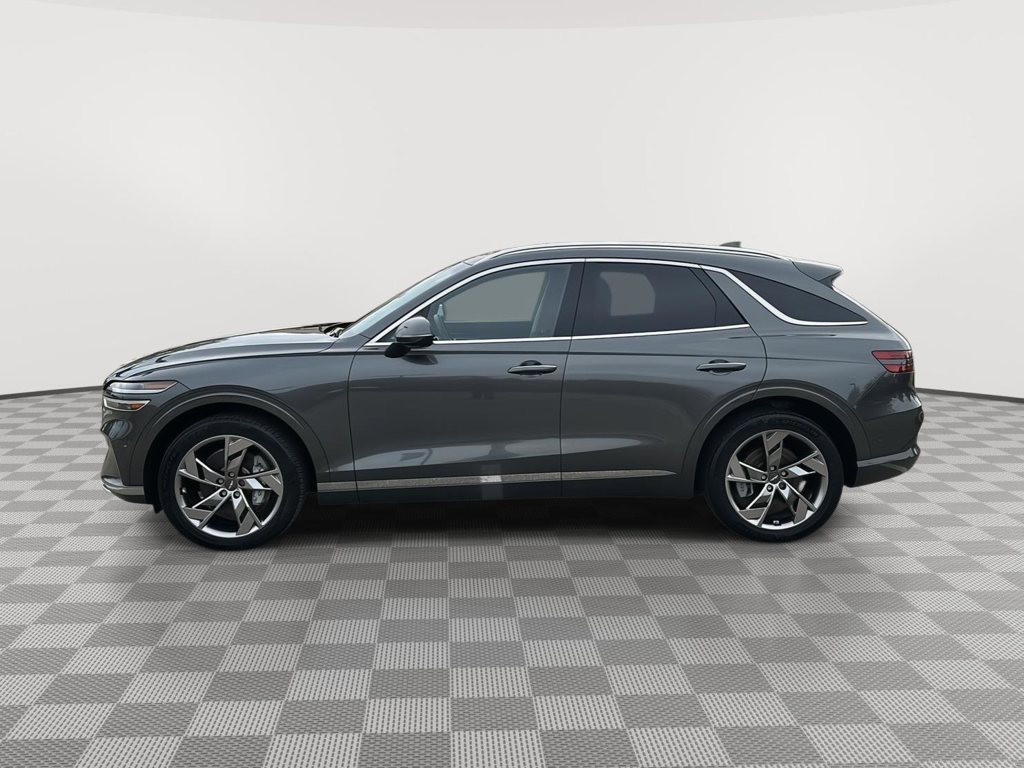 Used 2024 Genesis Electrified GV70 AWD/4WD image 8