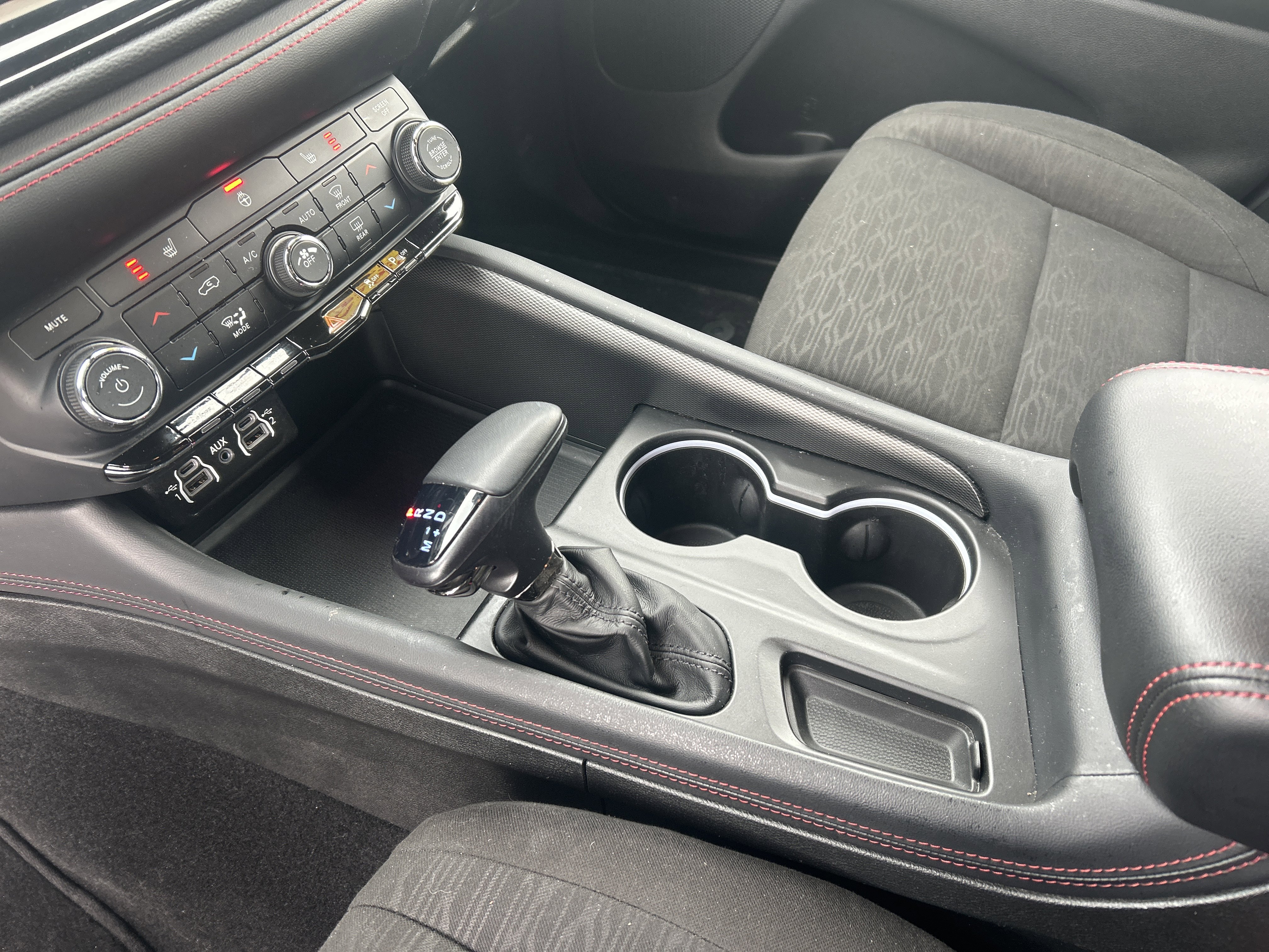 Used 2023 Dodge Durango GT image 23