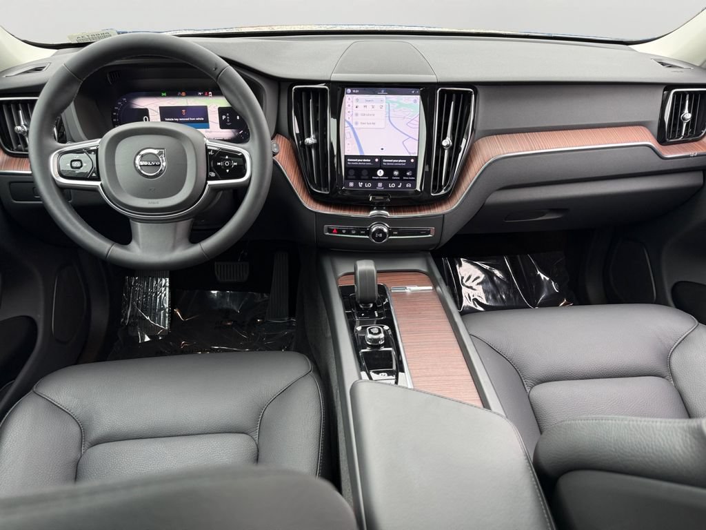 Certified 2023 Volvo XC60 B5 Plus w/ Climate Package AWD/4WD image 15