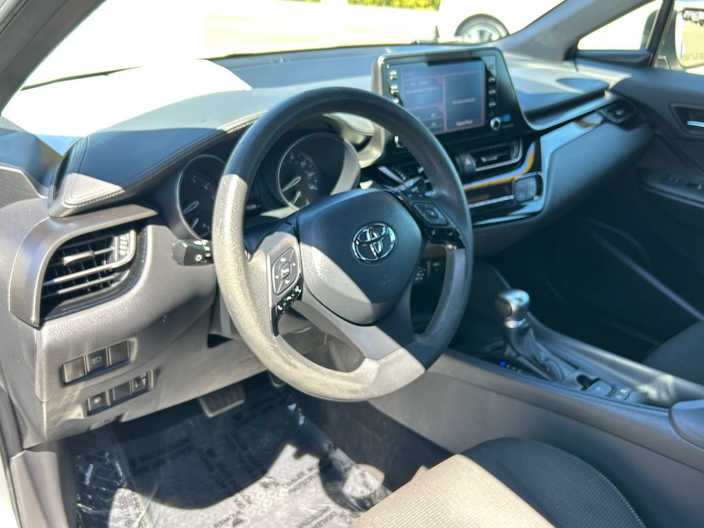 Used 2019 Toyota C-HR LE FWD image 13