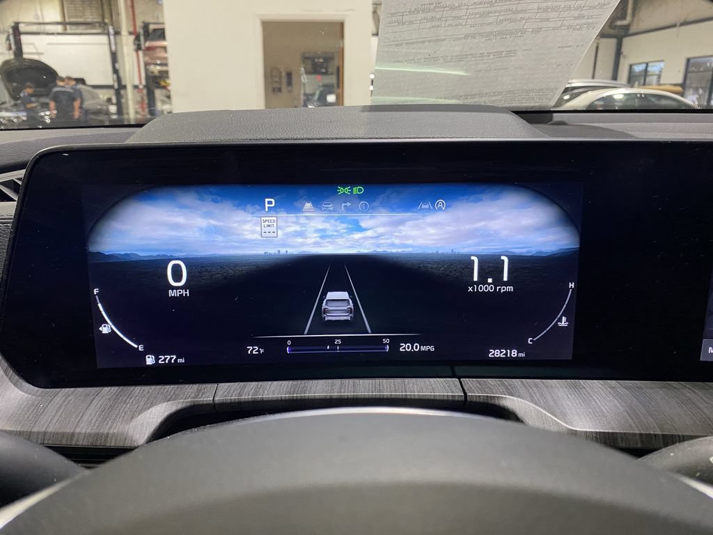 Used 2025 Kia Telluride SX Prestige AWD/4WD image 14
