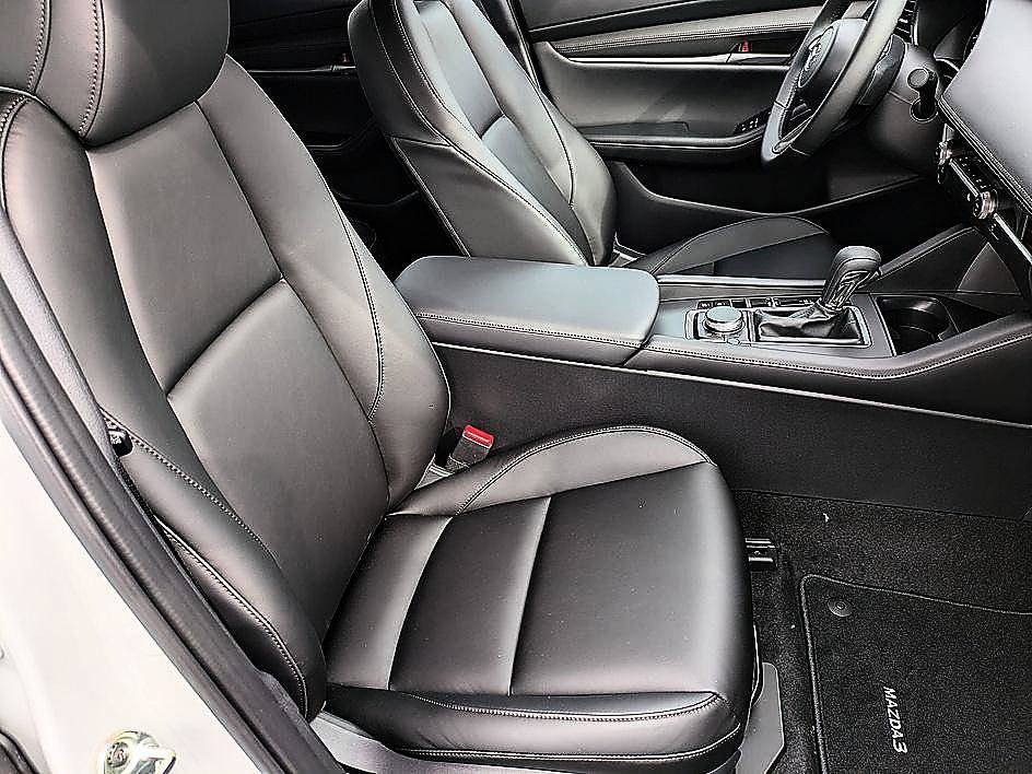 New 2026 MAZDA MAZDA3 2.5 S Hatchback w/ Premium Pkg FWD image 30
