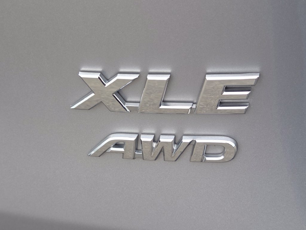 Used 2023 Toyota RAV4 XLE Premium AWD/4WD image 27