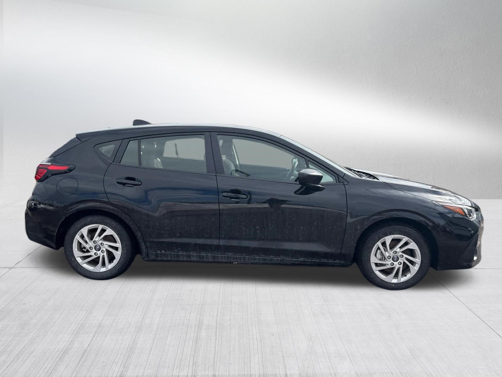 Certified 2025 Subaru Impreza 2.0i image 5