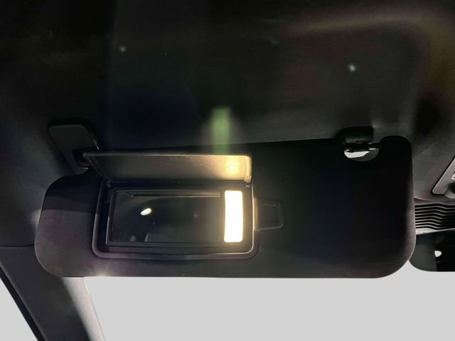 Used 2023 Land Rover Range Rover Evoque R-Dynamic SE image 39