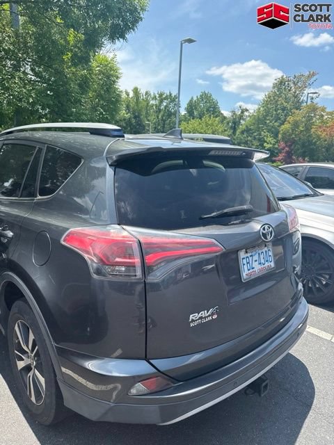 Used 2017 Toyota RAV4 XLE FWD image 14