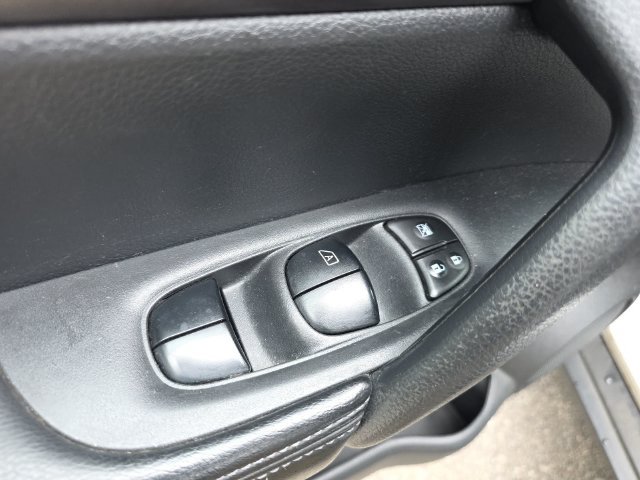 Used 2016 Nissan Rogue S FWD image 22