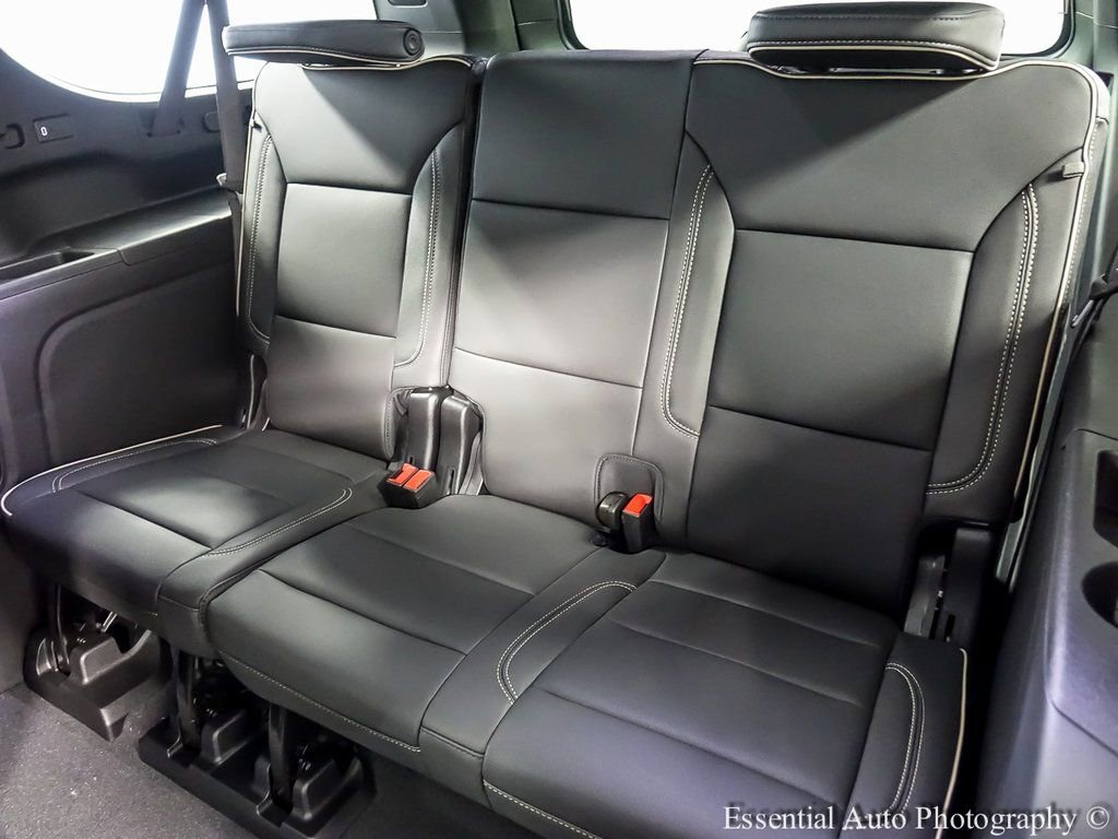 New 2026 Chevrolet Suburban Premier image 8