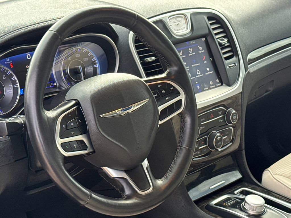 Used 2022 Chrysler 300 Touring L w/ Popular Equipment Group image 18