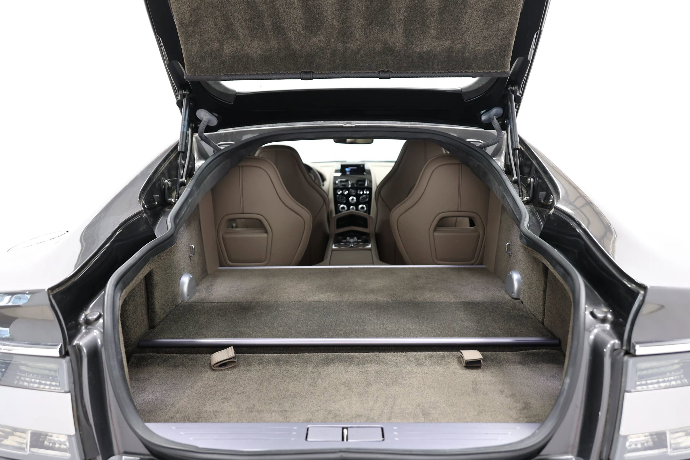 Used 2017 Aston Martin Rapide S image 45