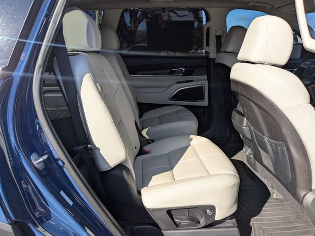 Used 2024 Kia Telluride SX w/ Towing Package image 37